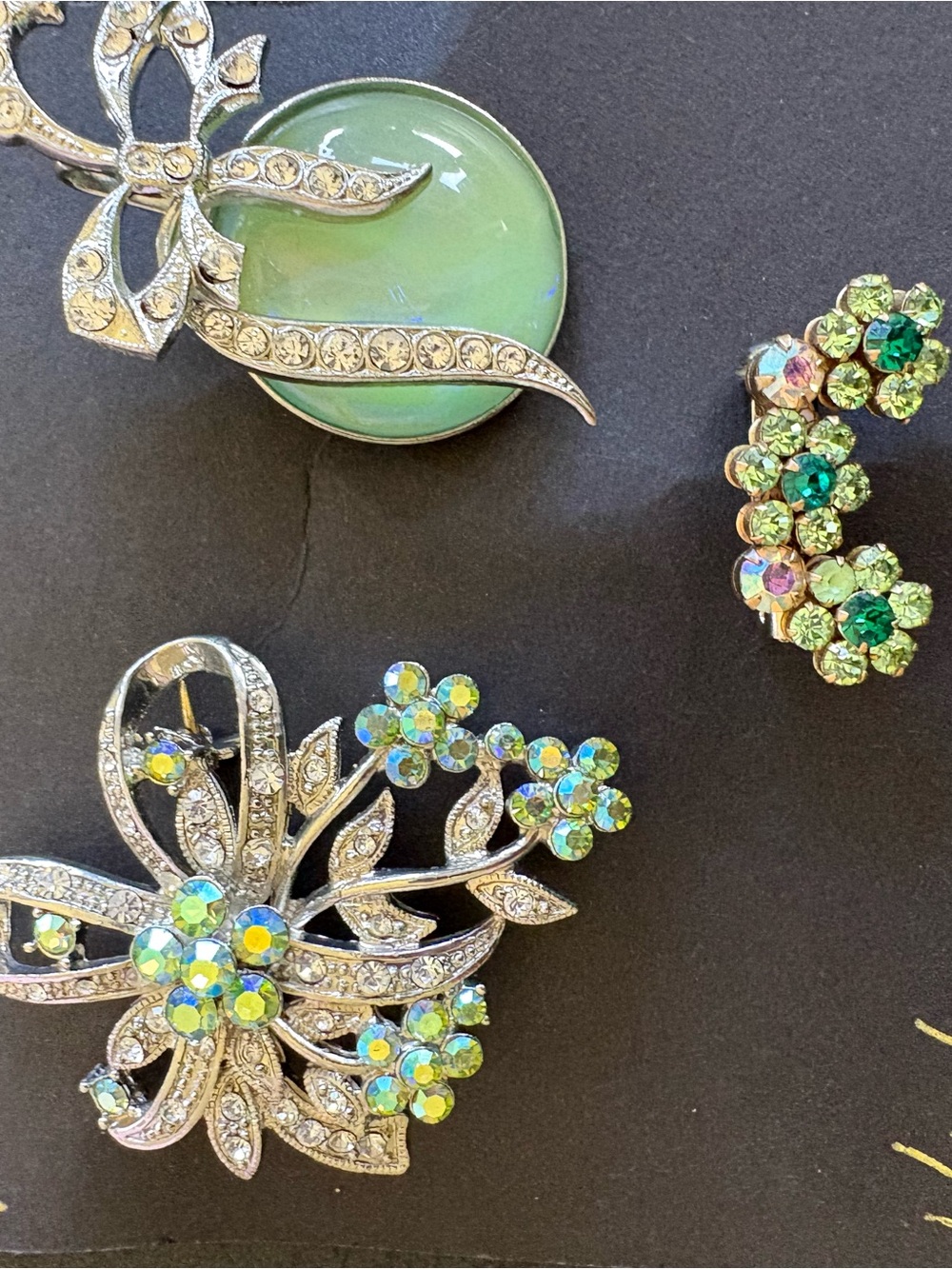 Vintage Green Crystal Floral Brooch Set – Women Jewelry